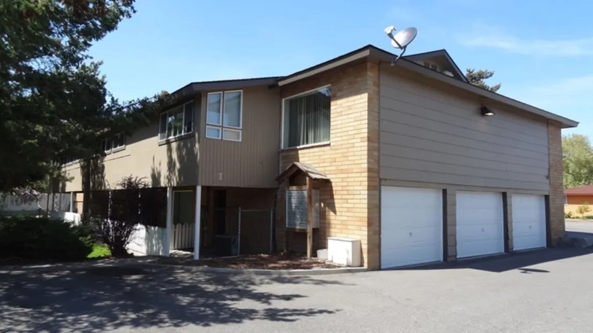 Kennewick Apartment: 12 S Morain St