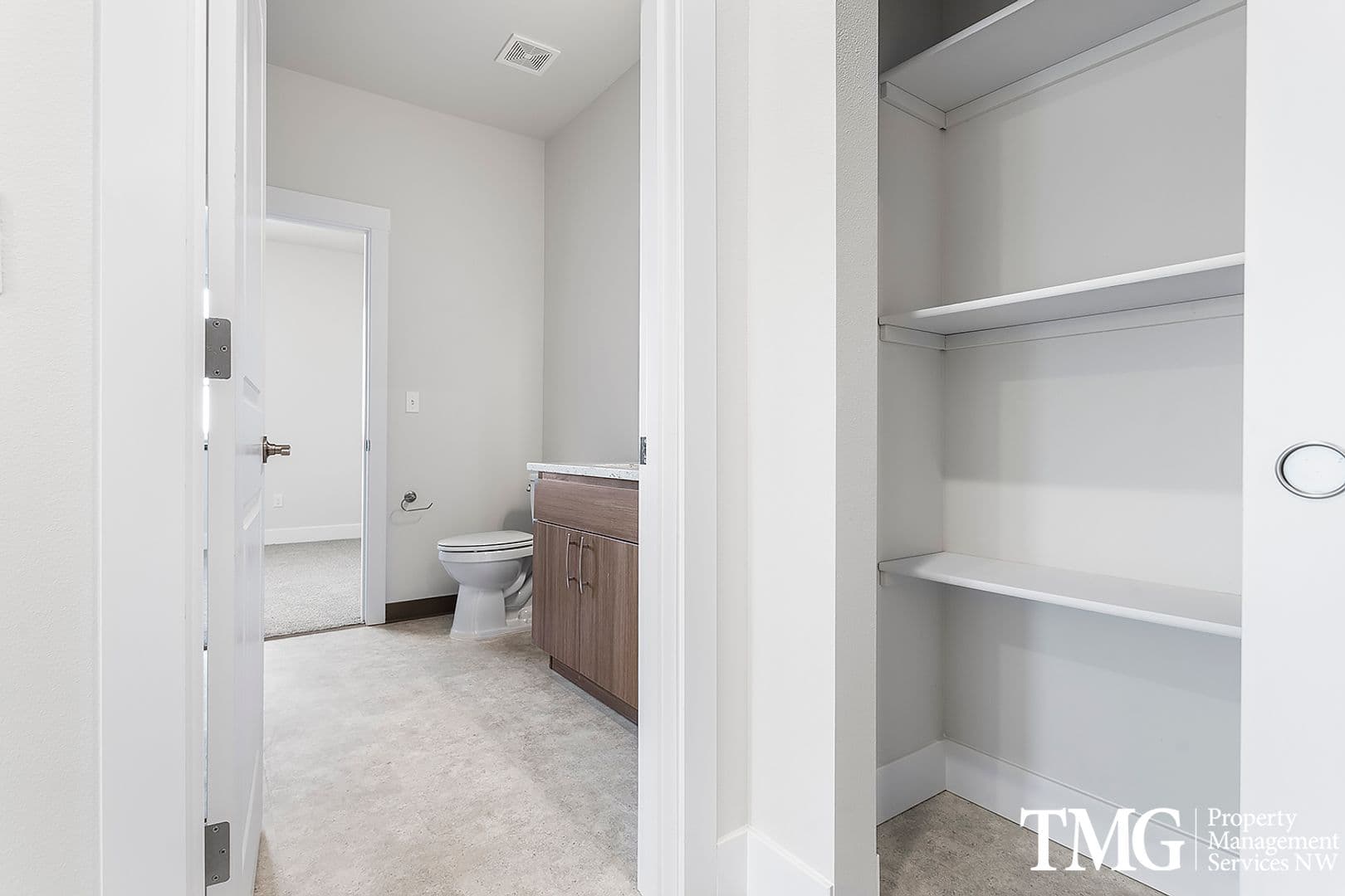 Kennewick Apartment: 7960 W 10th Ave