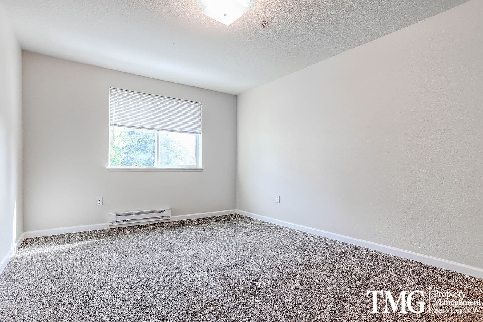Camas Apartment: 2615 NE 3rd Avenue