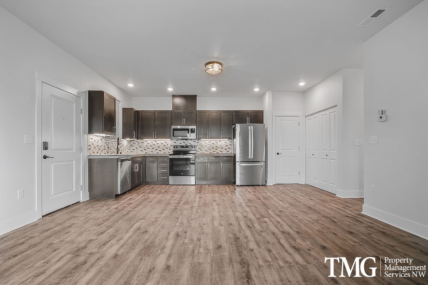 Kennewick Apartment: 7942 W 10th Ave