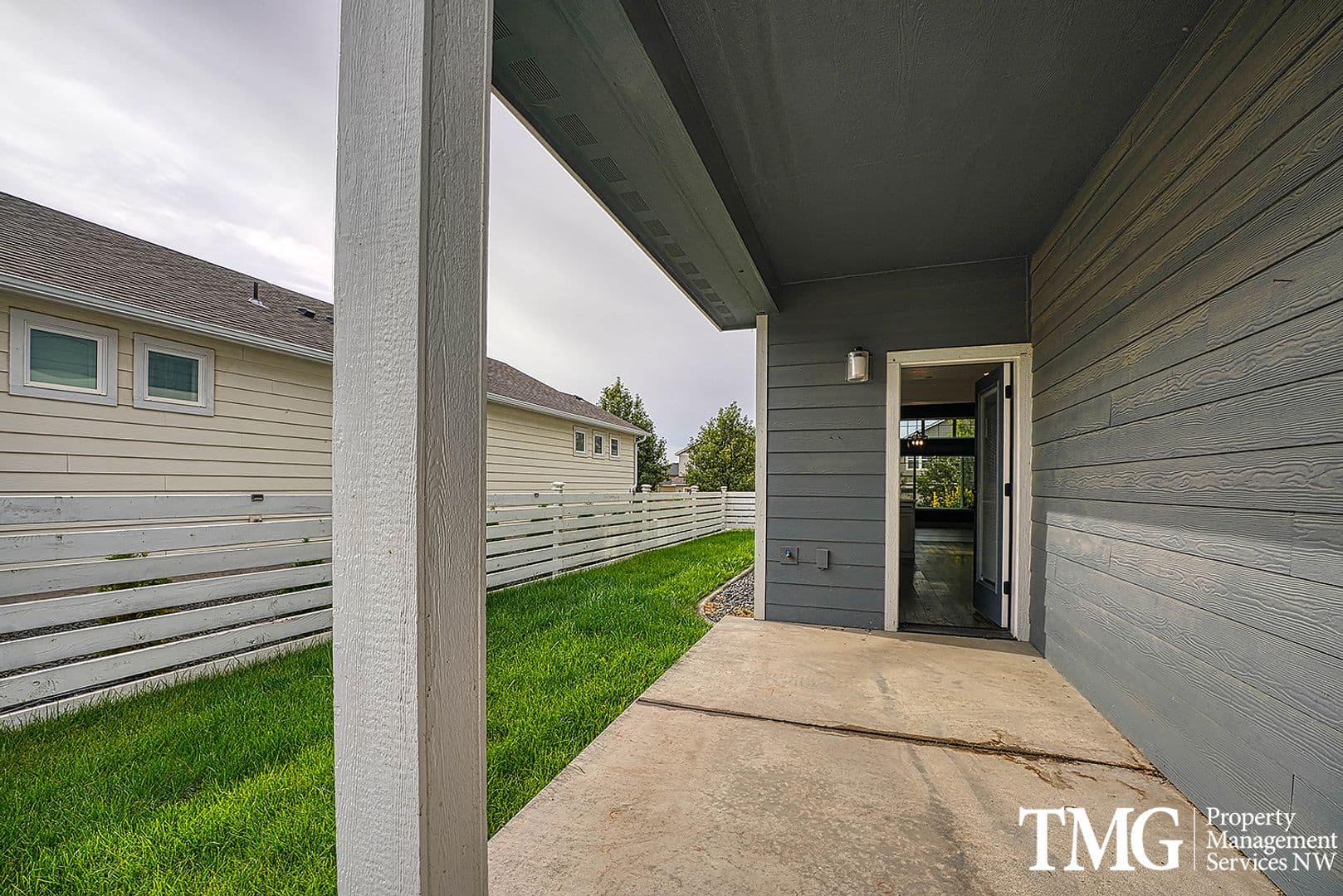 Richland House: 4504 Corvina Street