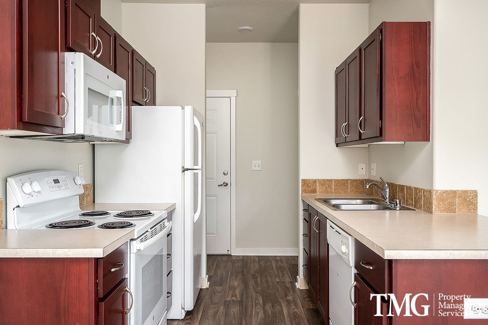 Vancouver Apartment: 4705 NE Leverich Park Way
