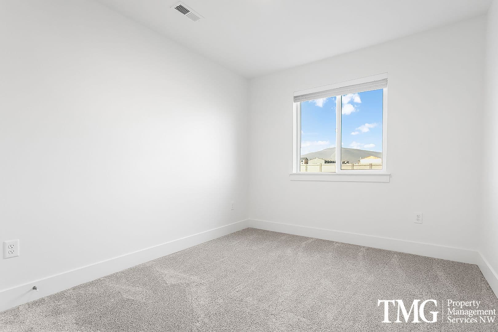 West Richland Townhome: 977 Creer Way - A-103