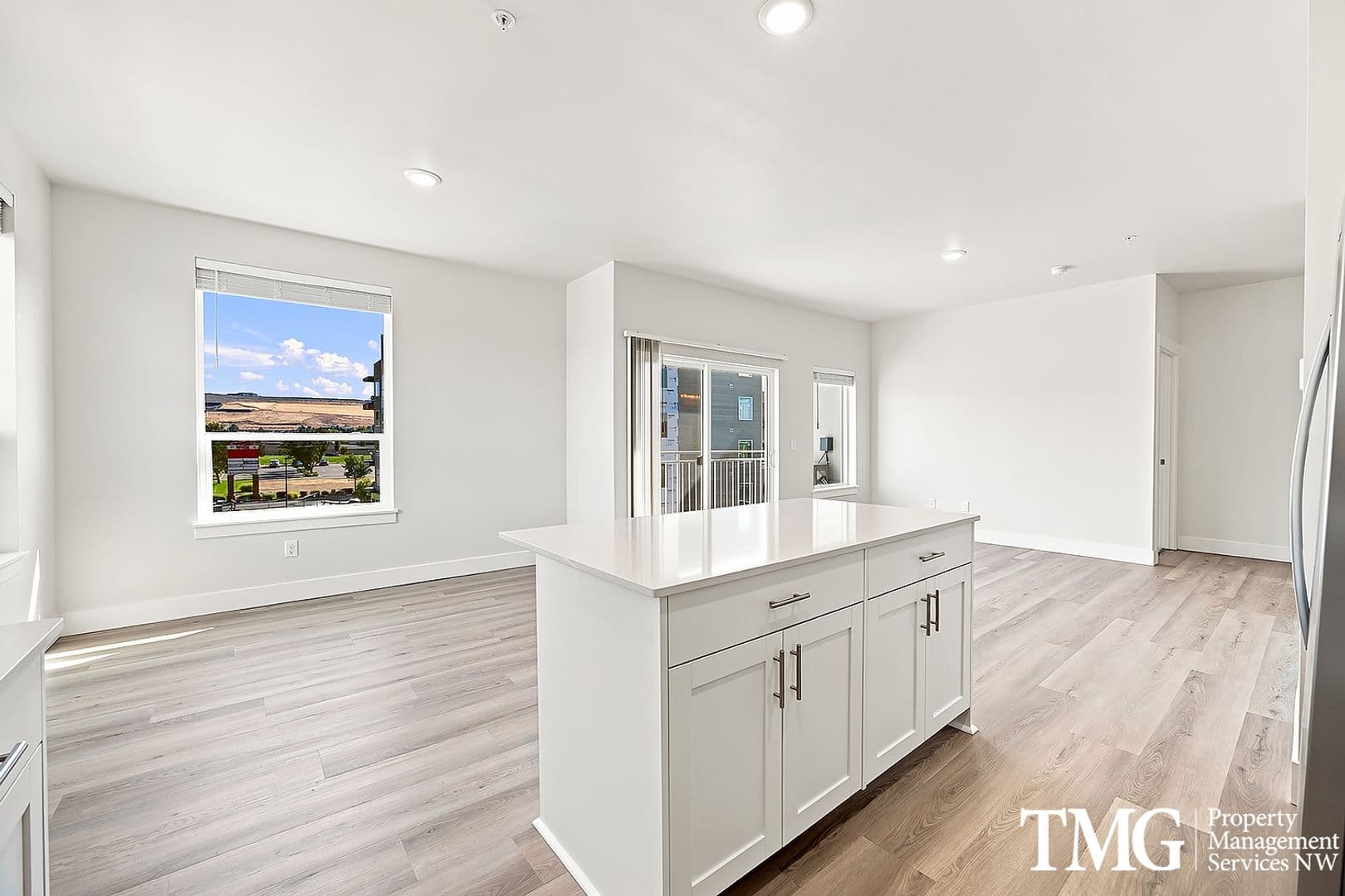 Kennewick Apartment: 7918 W 10th Ave
