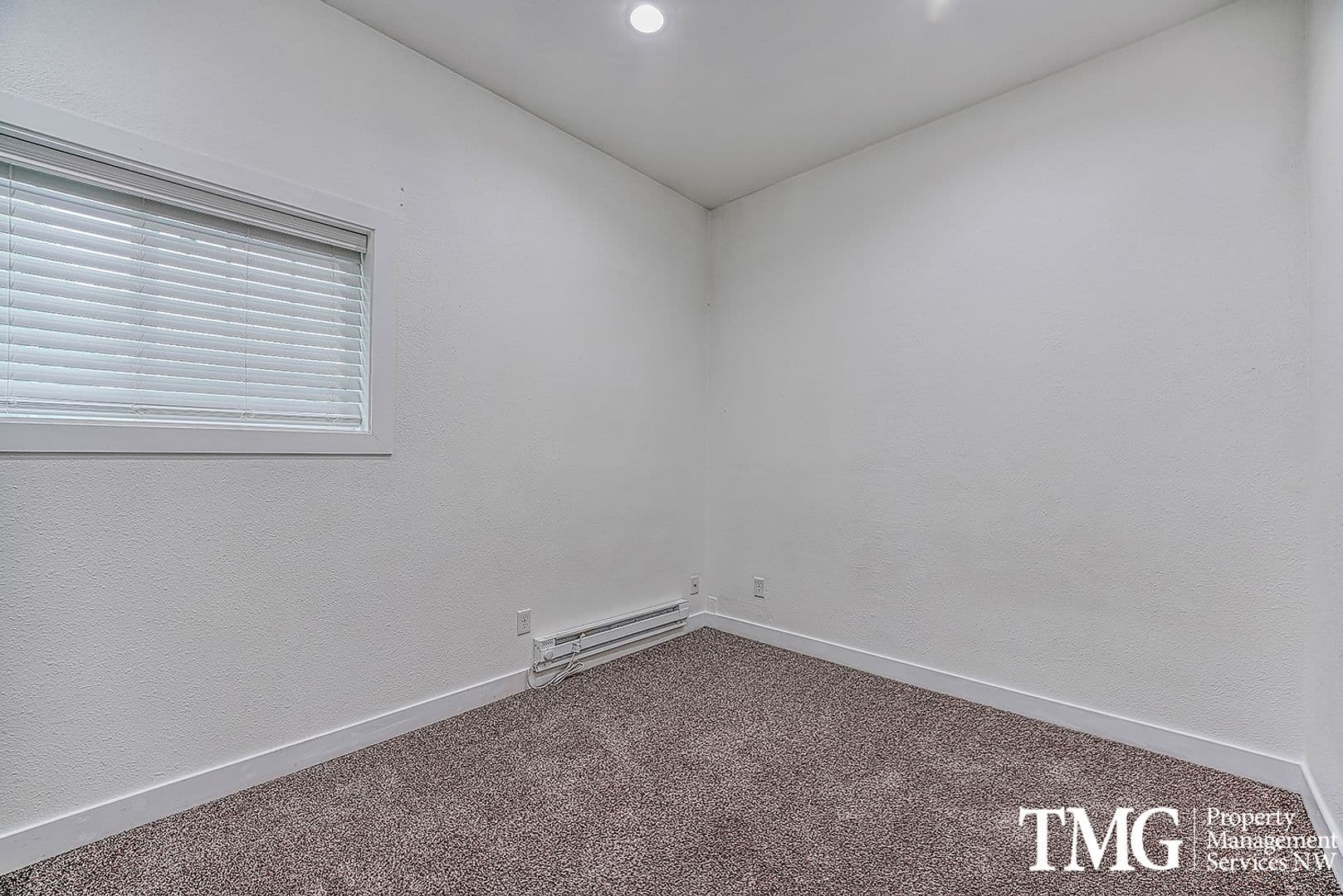 Kennewick House: 312 S Kellogg Street #B
