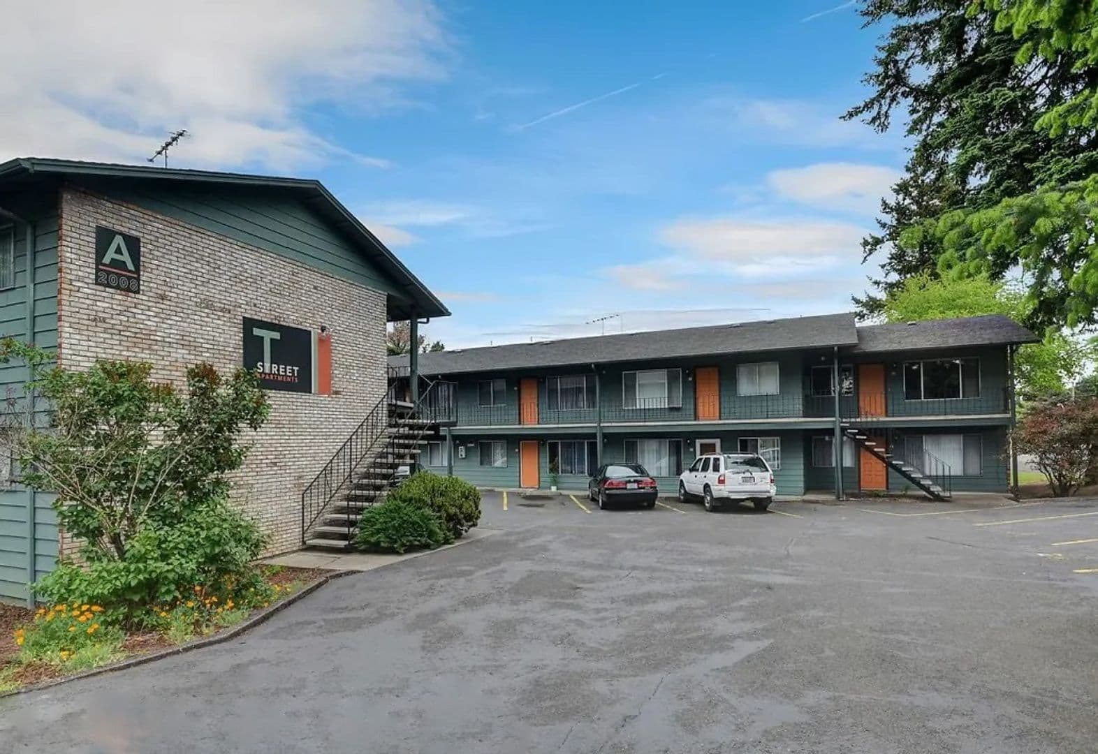 Vancouver Apartment: 2008 - 2010 E Fourth Plain Blvd