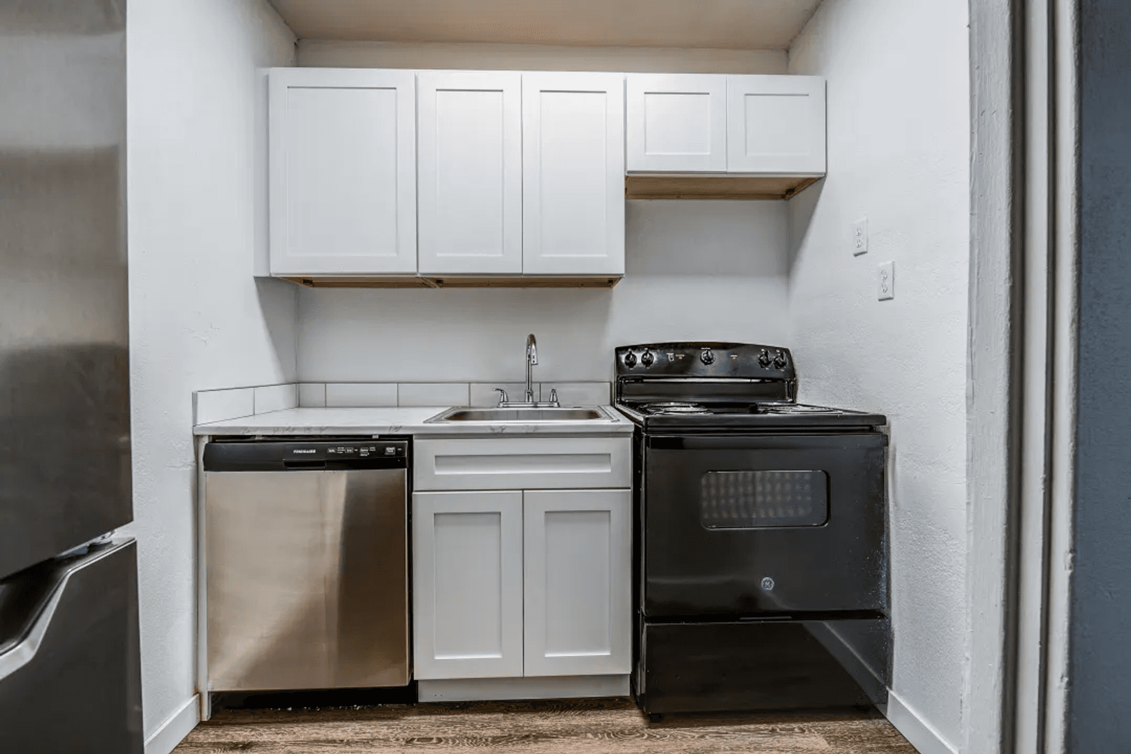 Kennewick Apartment: 12 S Morain St
