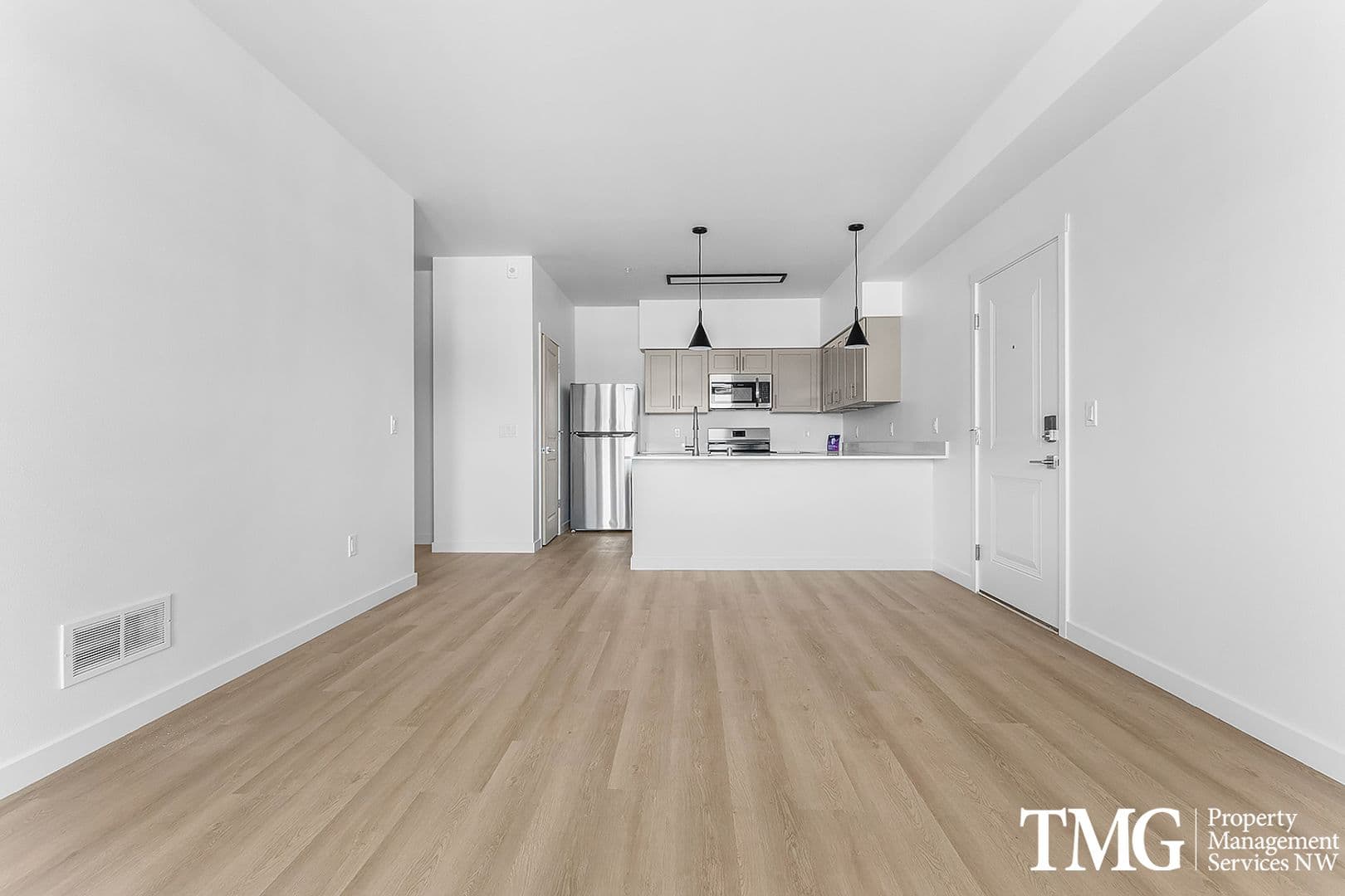 Vancouver Apartment: 12616 NE 116th Way