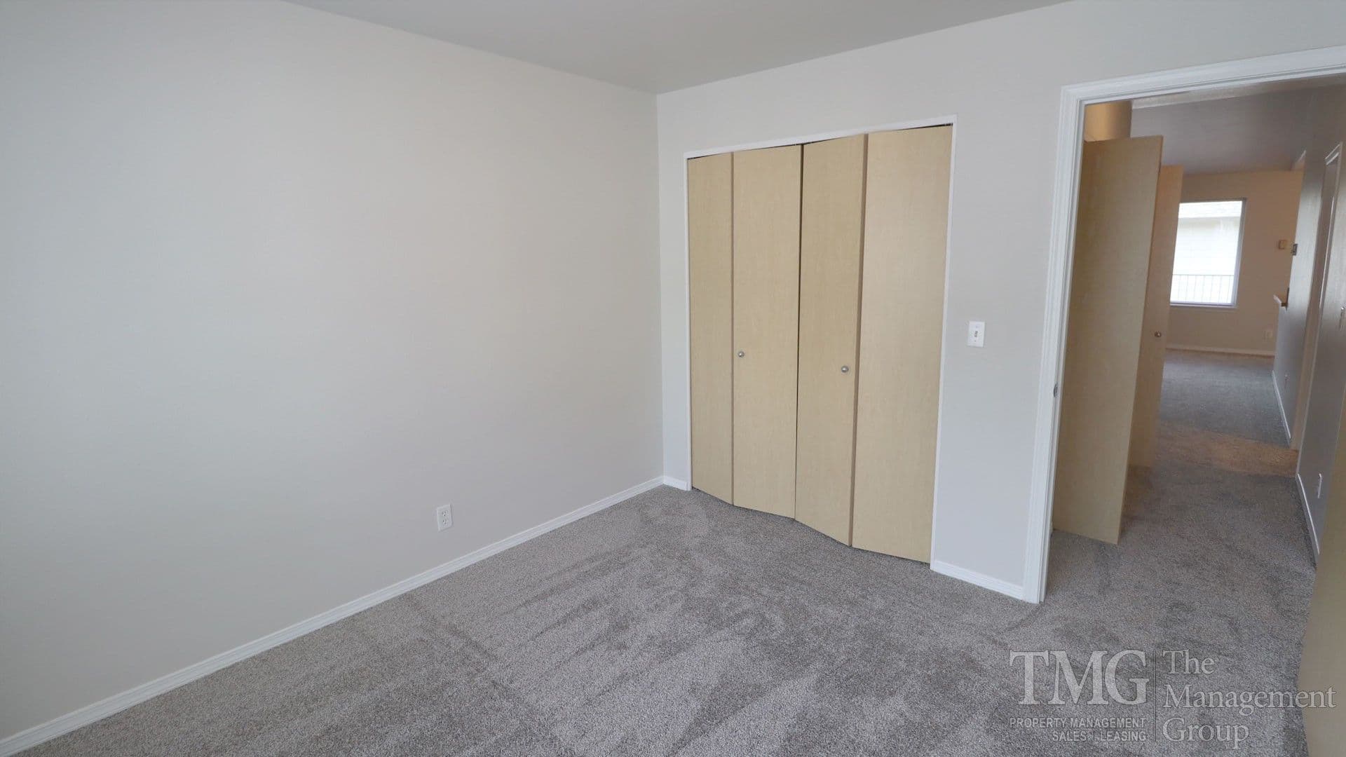 Vancouver Apartment: 5313 NE 68th Ave