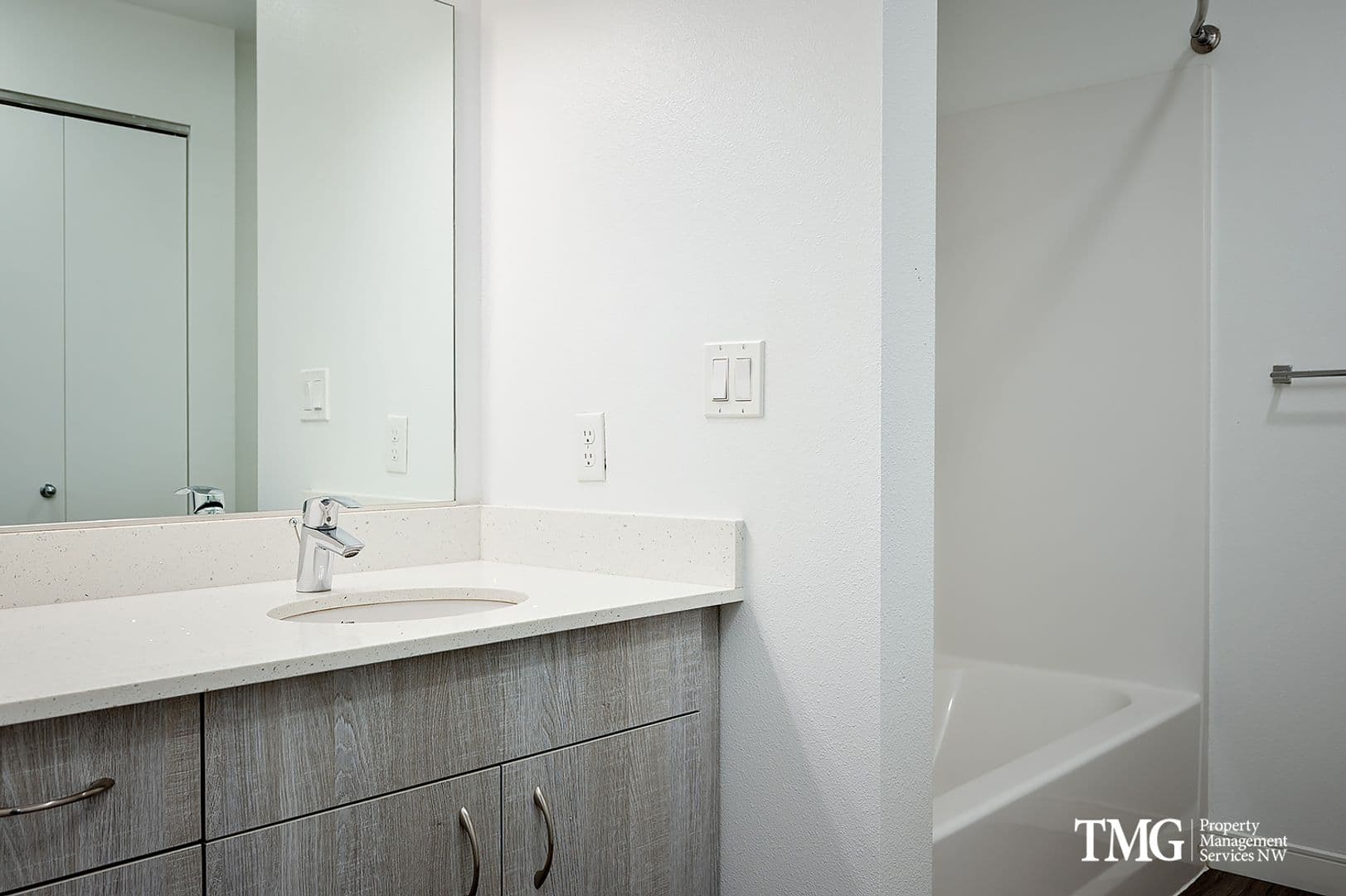 Vancouver Apartment: 13414 NE 23rd Ave