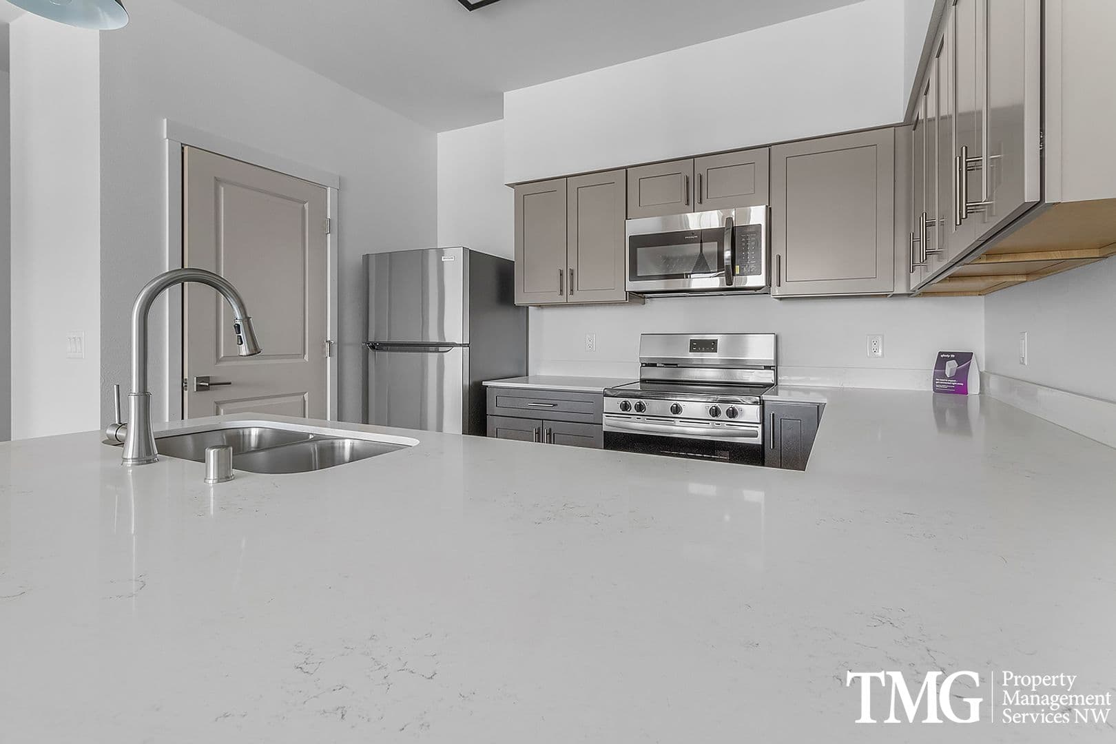 Vancouver Apartment: 12616 NE 116th Way
