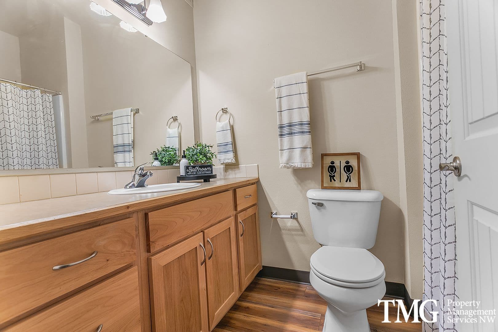 Kennewick Apartment: 8180 W 4th Ave