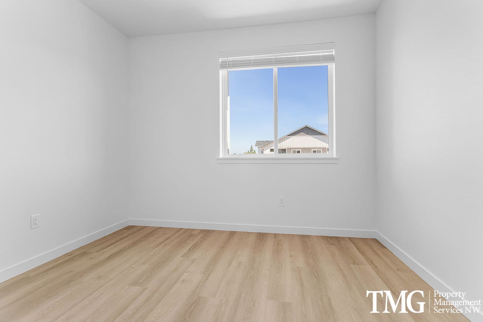 Vancouver Apartment: 12616 NE 116th Way