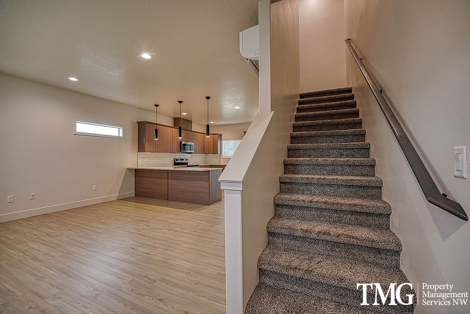 Kennewick Townhome: 718 N Volland St