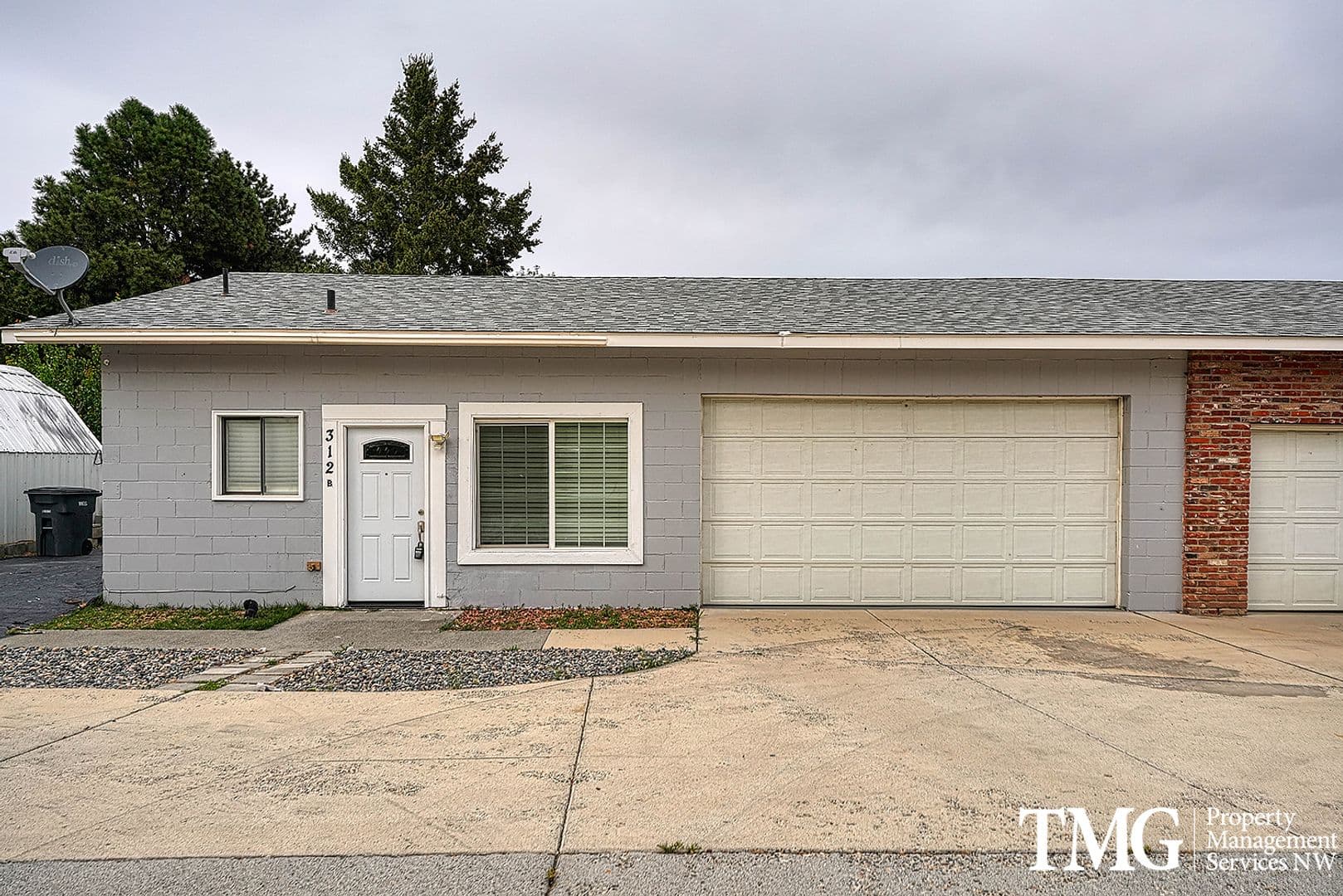 Kennewick House: 312 S Kellogg Street #B