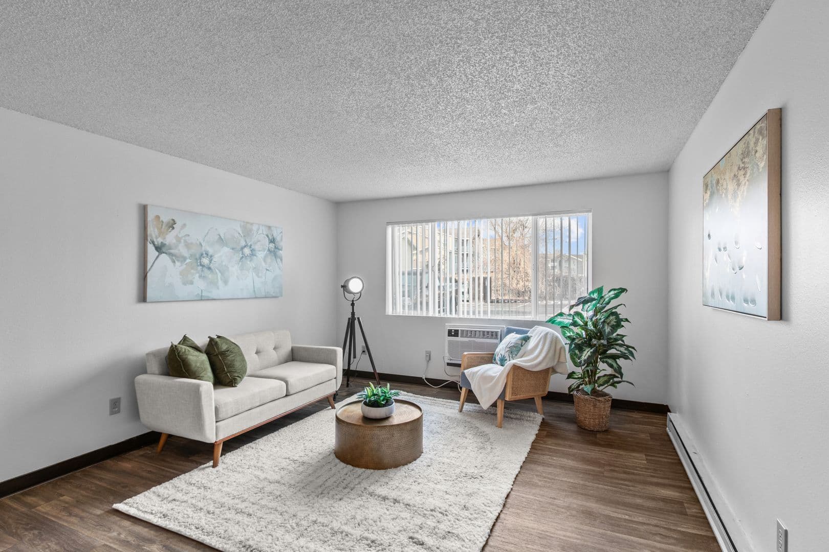 Kennewick Apartment: 445 N Volland St