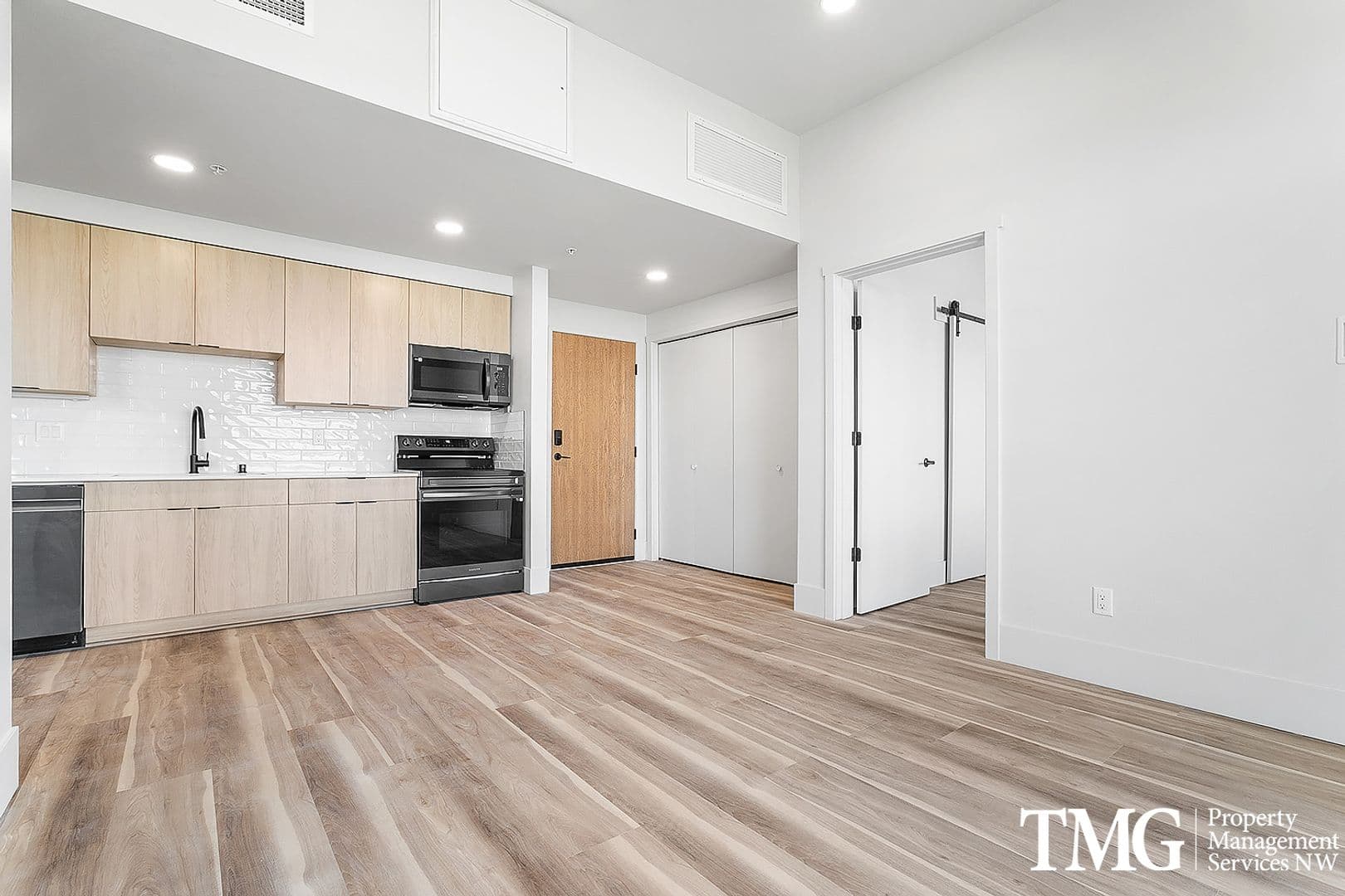 Kennewick Apartment: 4112 W 24th Ave