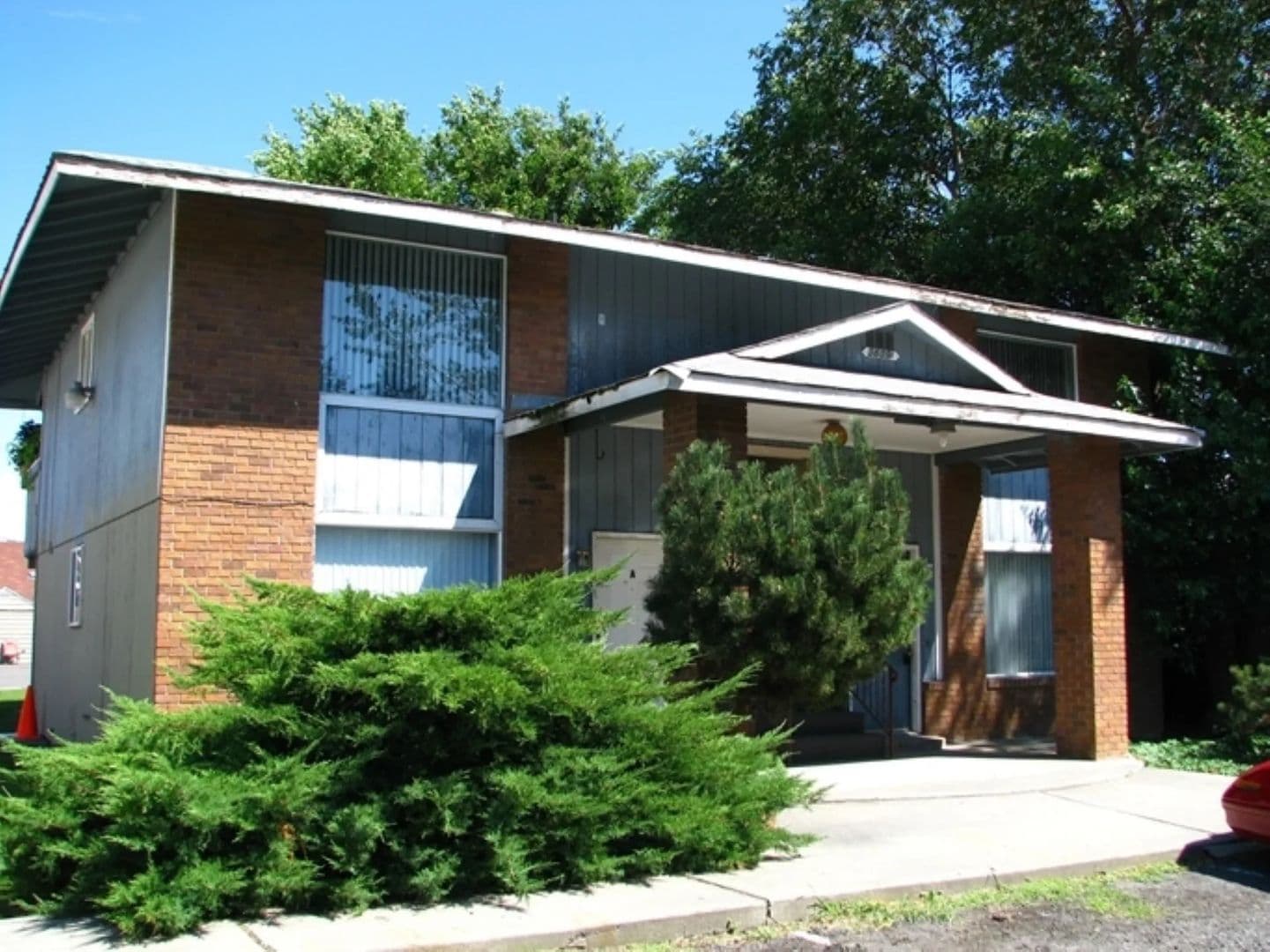 Kennewick Apartment: 12 S Morain St