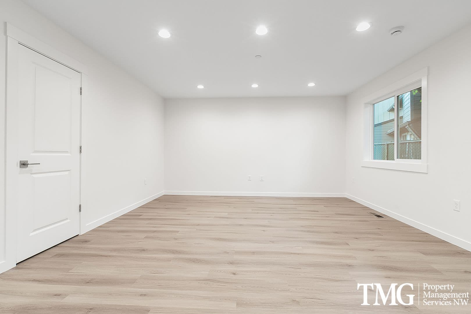 Vancouver Apartment: 5119 NE Saint James Road