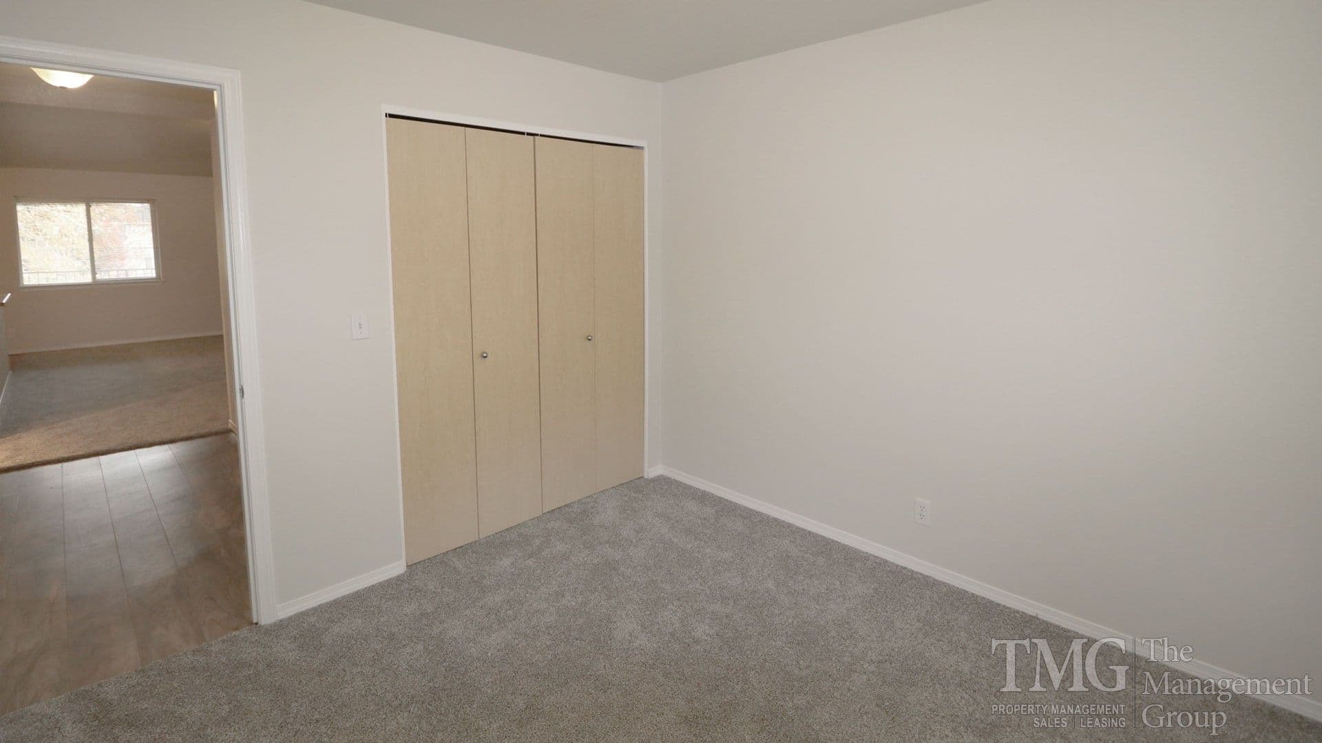 Vancouver Apartment: 5313 NE 68th Ave