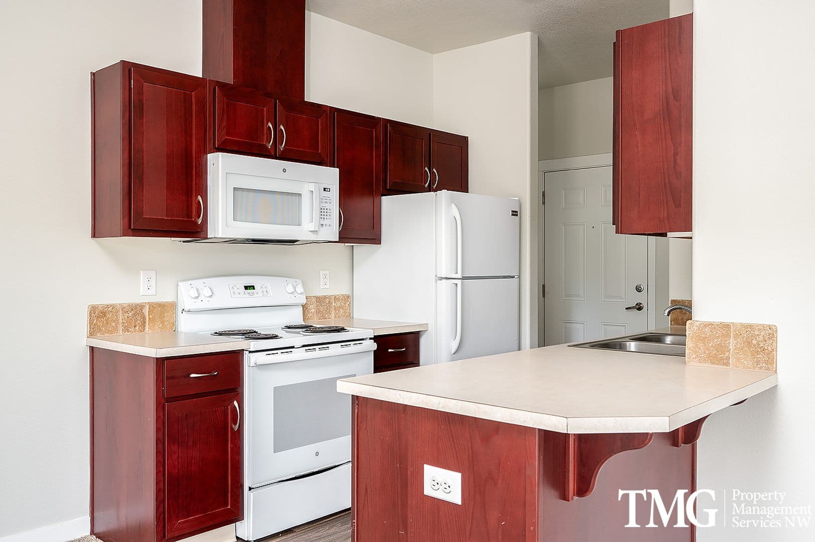 Vancouver Apartment: 4705 NE Leverich Park Way