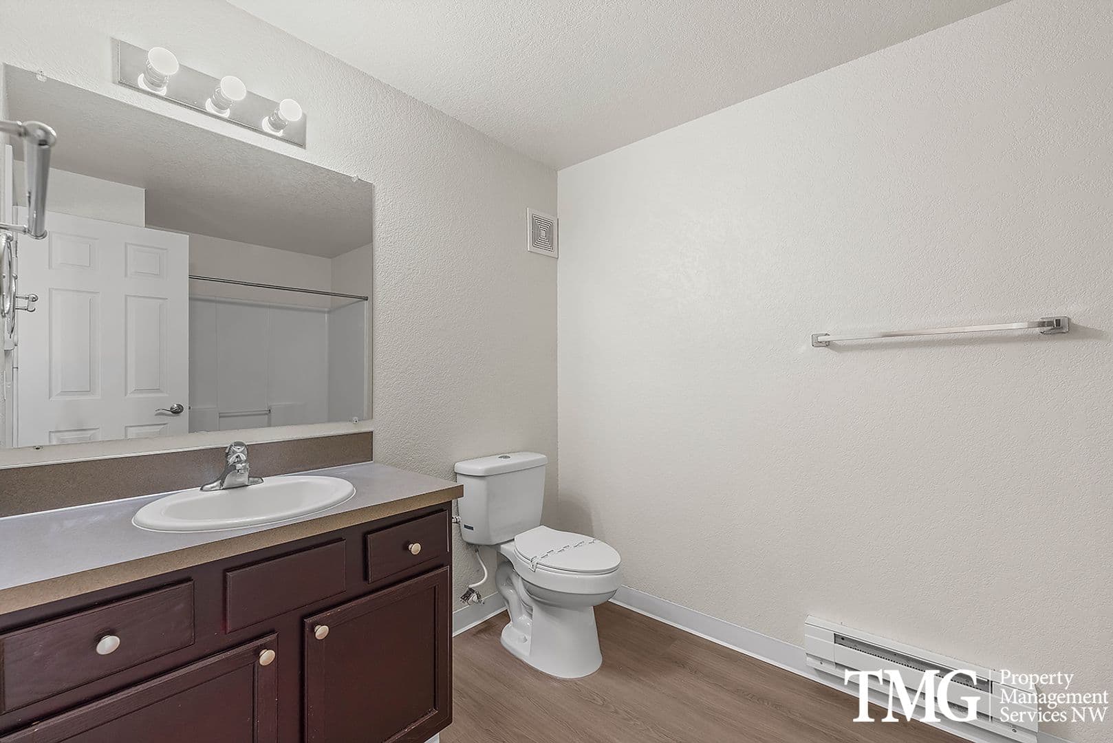 Vancouver Apartment: 16119 SE 1st St