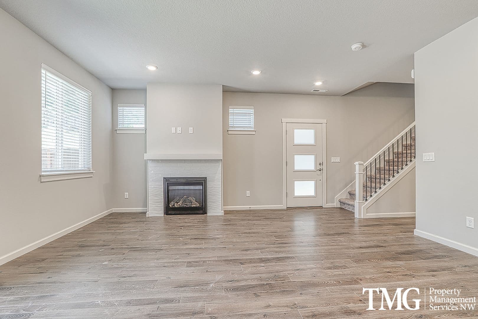 Ridgefield Townhome: 4231 S Waters Edge Way