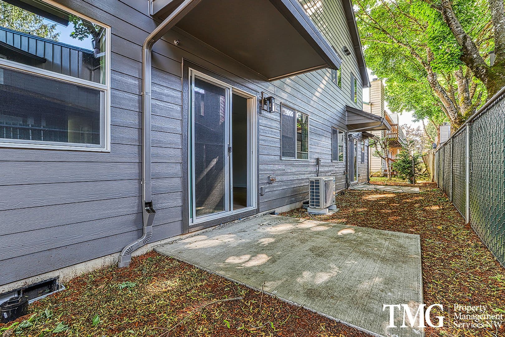 Vancouver Apartment: 5119 NE Saint James Road