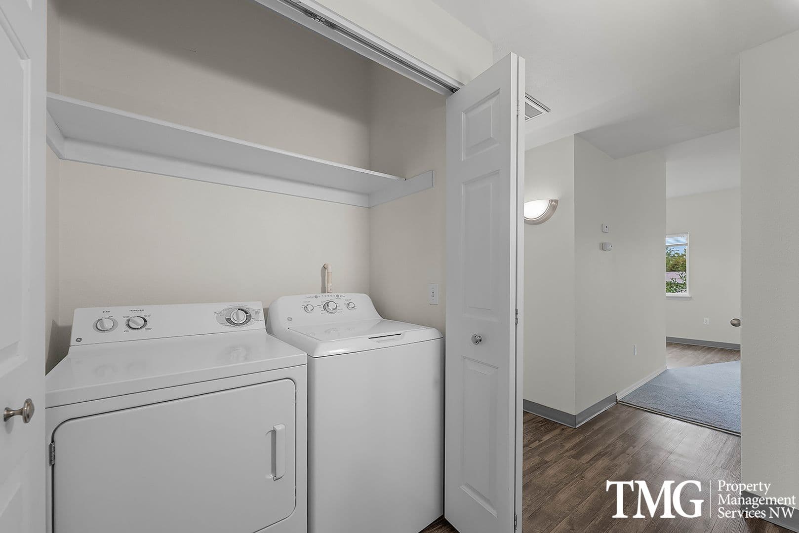 Richland Apartment: 900 Aaron Dr