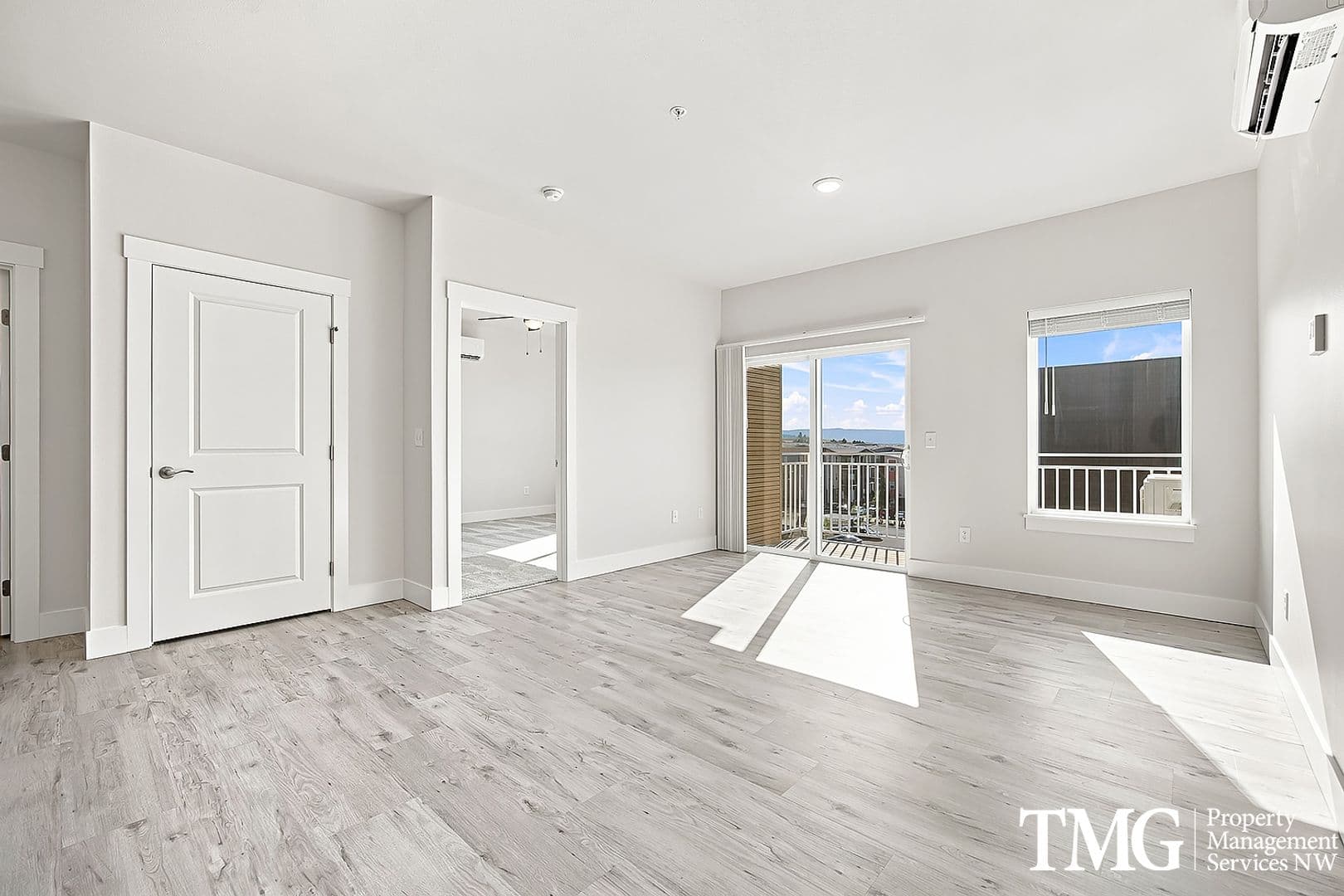Kennewick Apartment: 7918 W 10th Ave