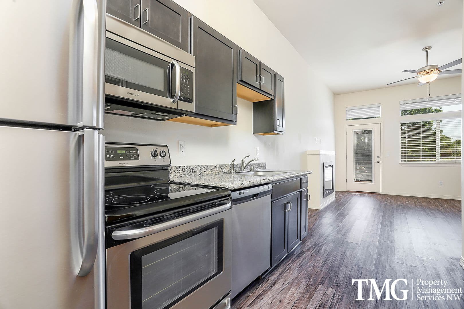 Vancouver Apartment: 1901 Broadway St