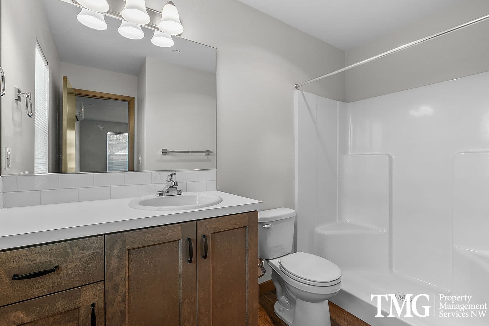 Washougal House: 3316 Lewis Lane