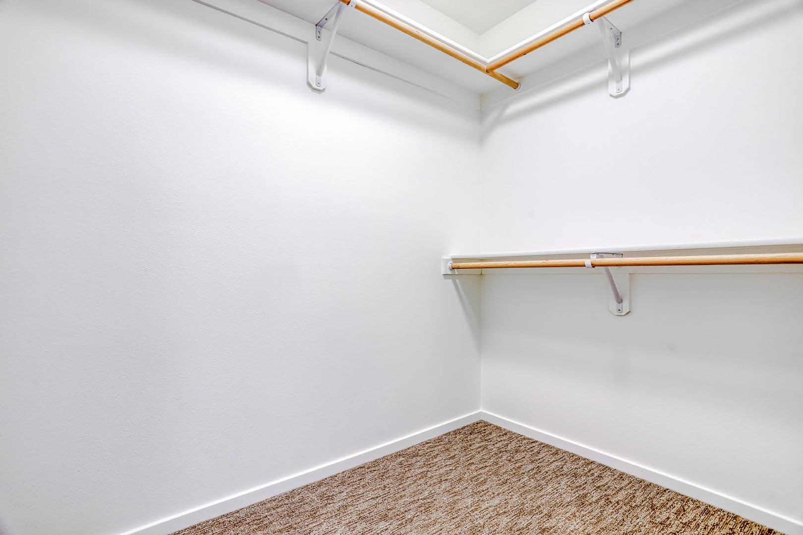 Kennewick Apartment: 2652 W 15th Ave