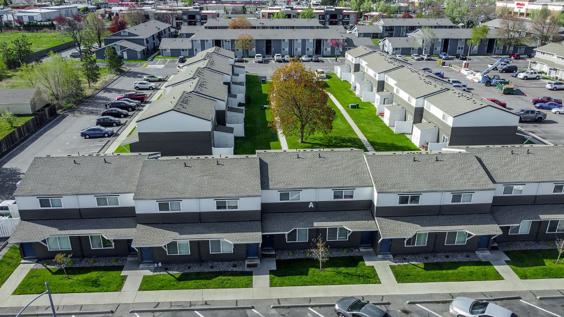Kennewick Townhome: 4421 W Hood Ave