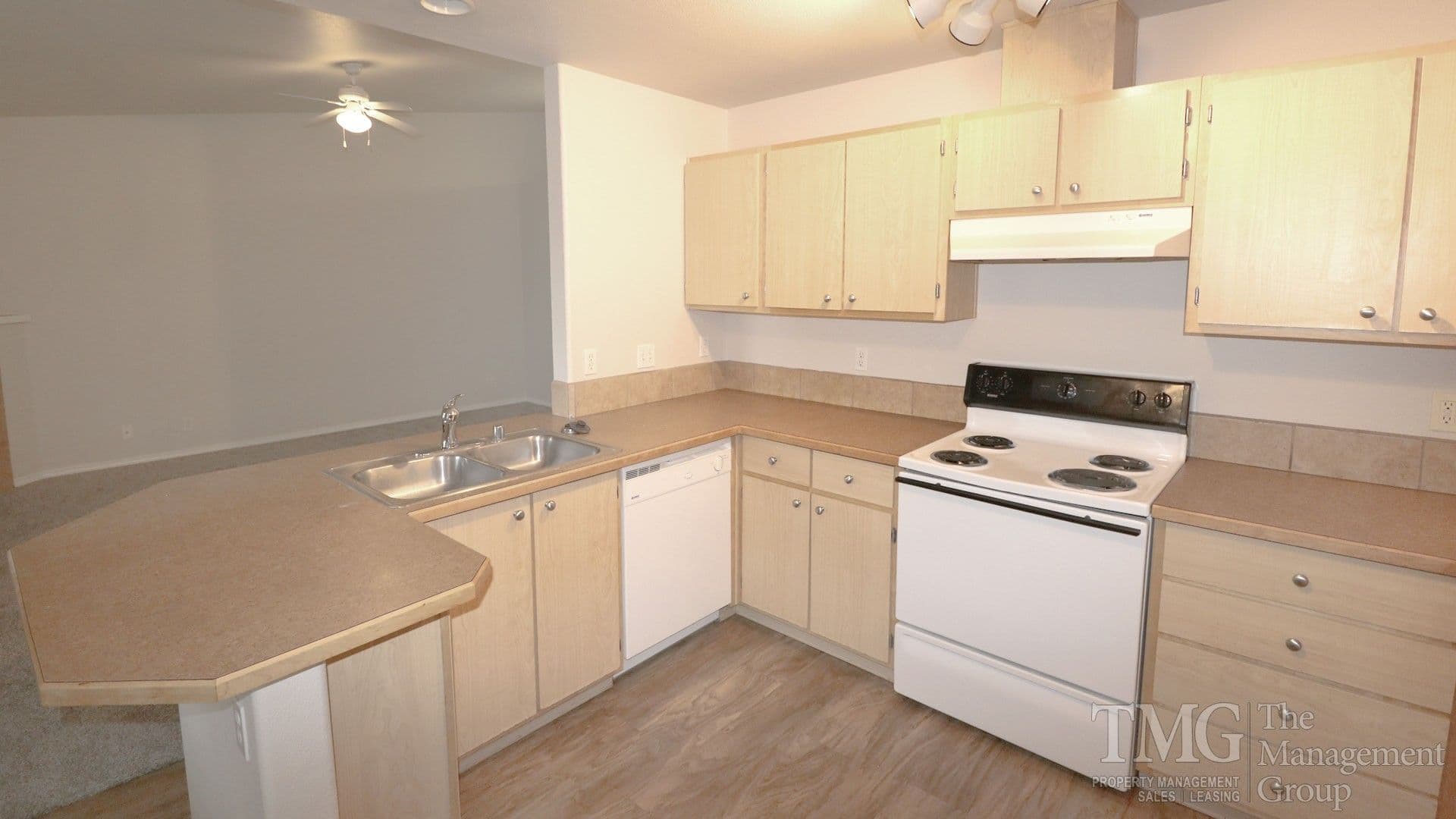 Vancouver Apartment: 5313 NE 68th Ave