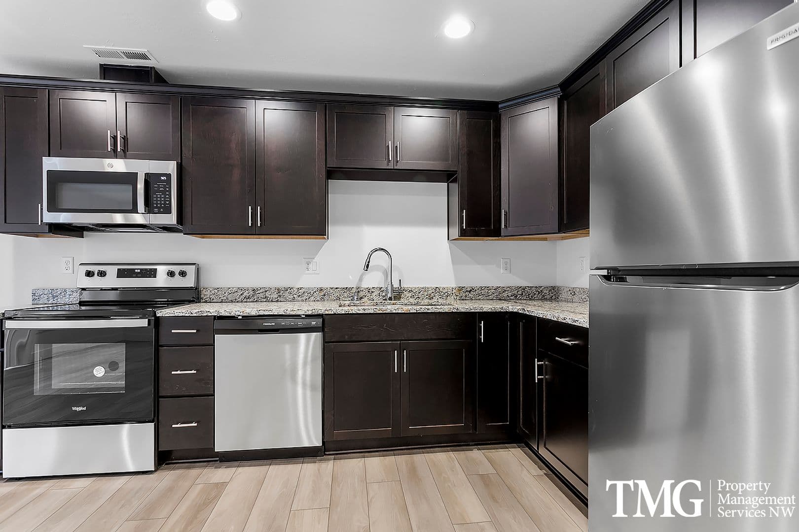 West Richland Townhome: 977 Creer Way - A-103