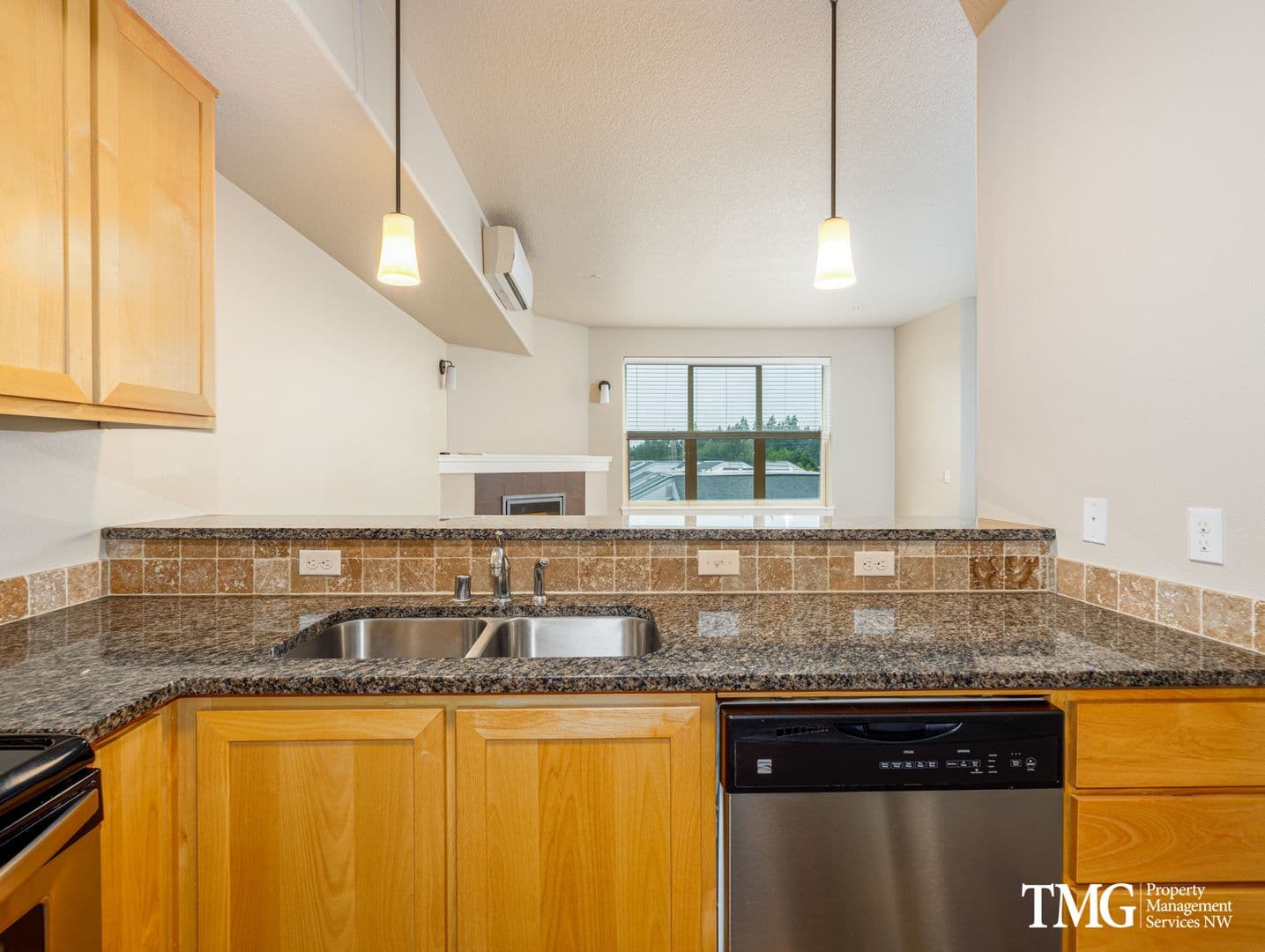 Vancouver Apartment: 608 NE 86th St