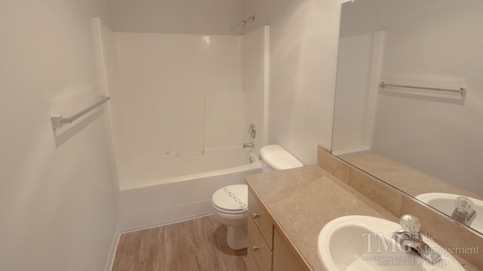 Vancouver Apartment: 5313 NE 68th Ave