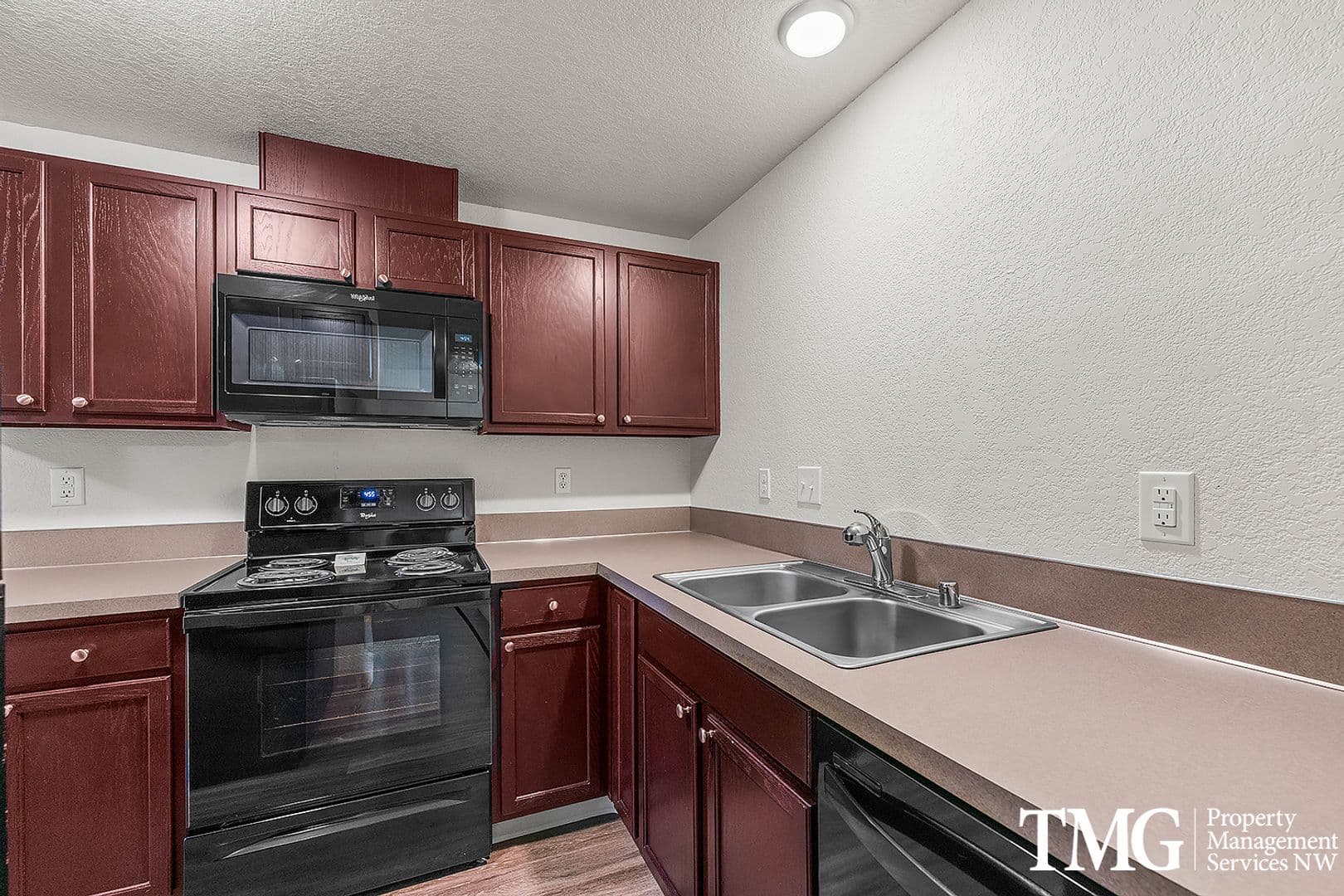 Vancouver Apartment: 16119 SE 1st St