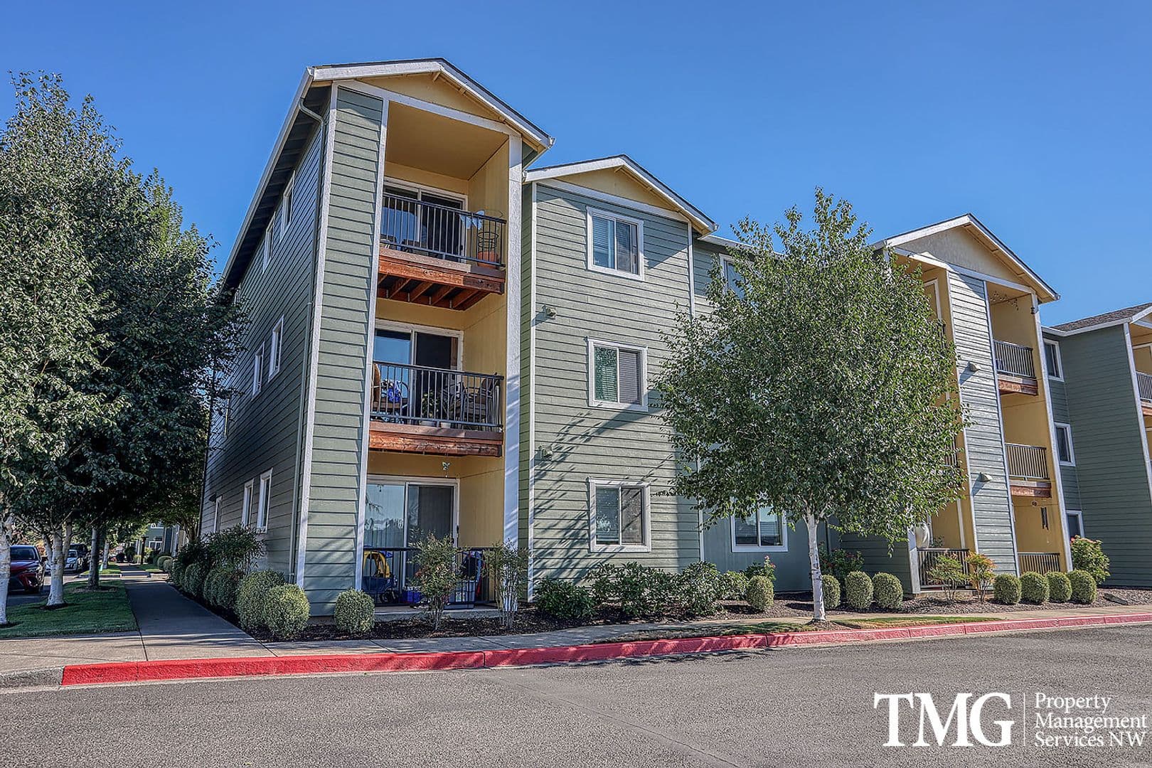 Battle Ground Apartment: 1017 SE 12th Ave