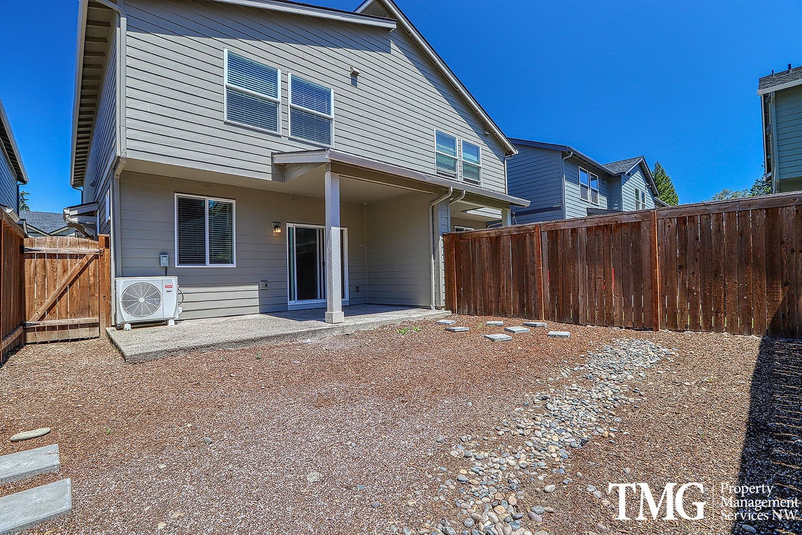 Ridgefield Townhome: 4231 S Waters Edge Way