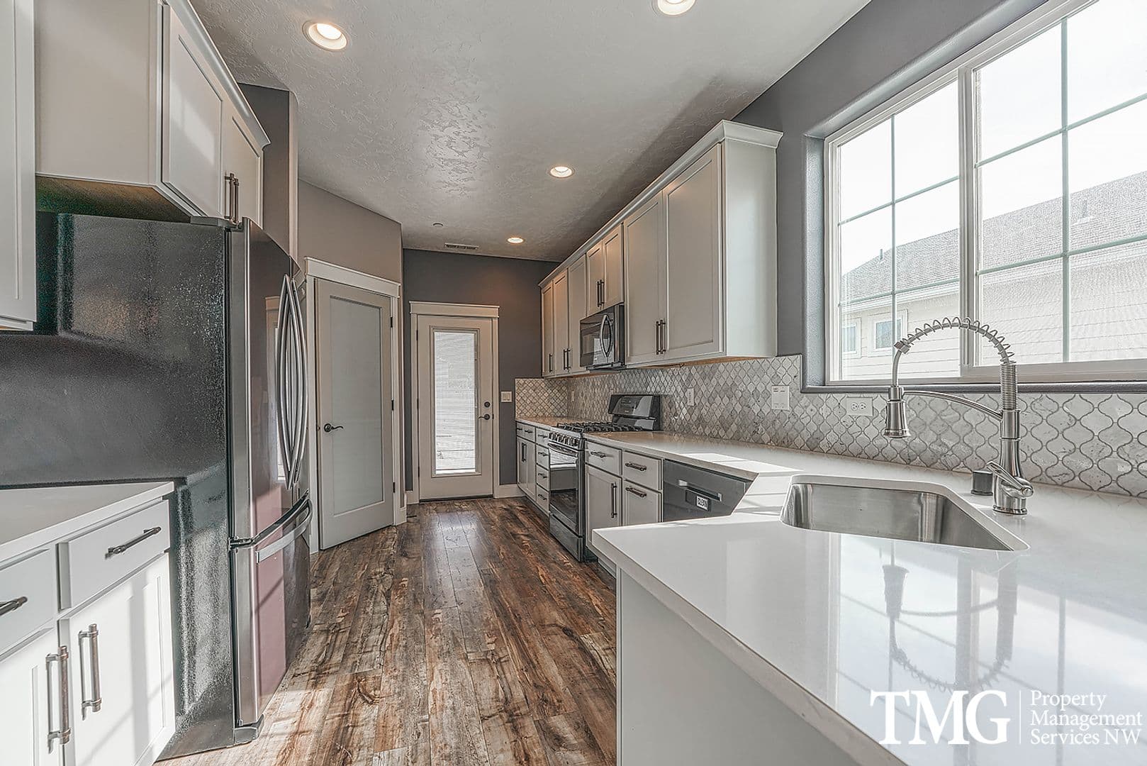 Richland House: 4504 Corvina Street