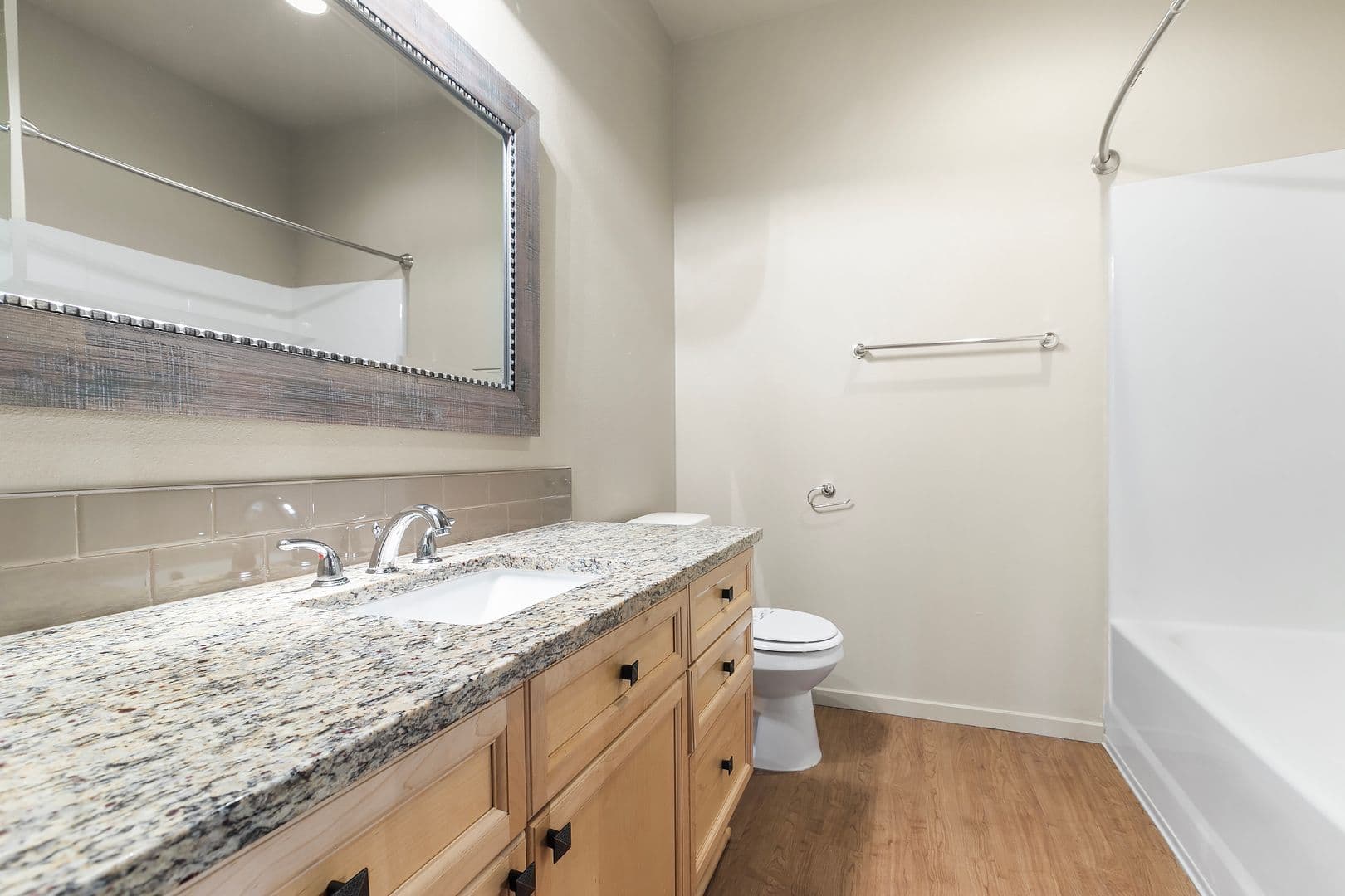 Vancouver Apartment: OLP 5264 NE 121st Avenue