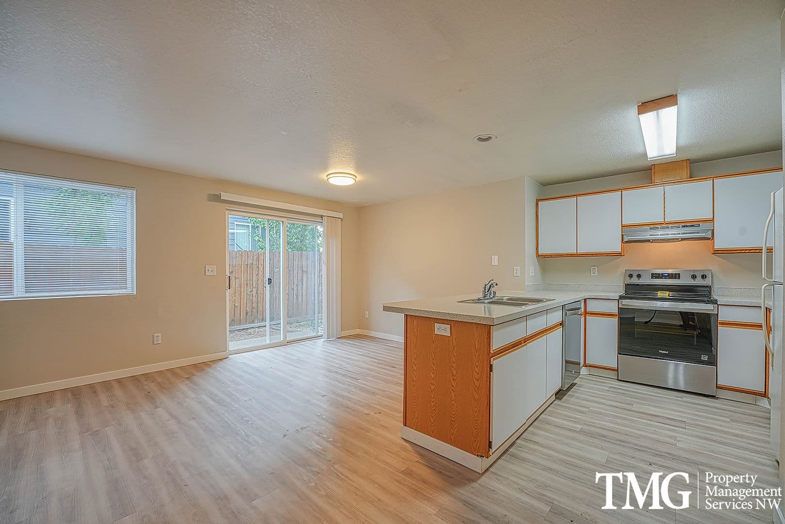 Vancouver Apartment: 13708 NE 18th St