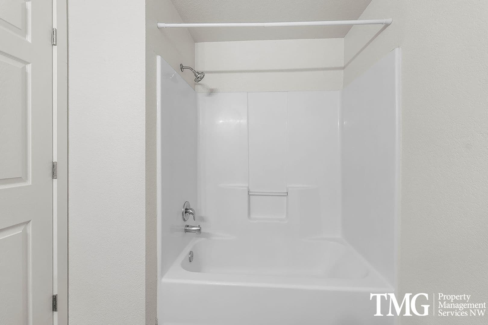 Vancouver Apartment: 16119 SE 1st St
