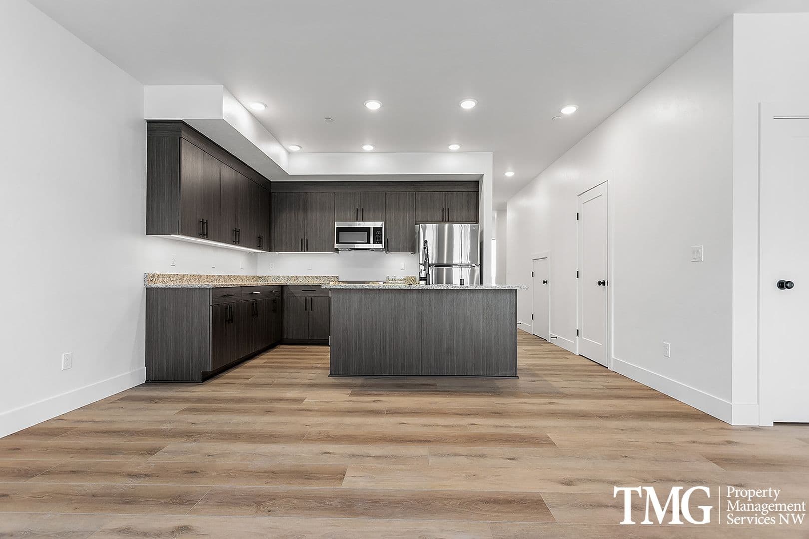 Pasco Townhome: 5801 Road 92