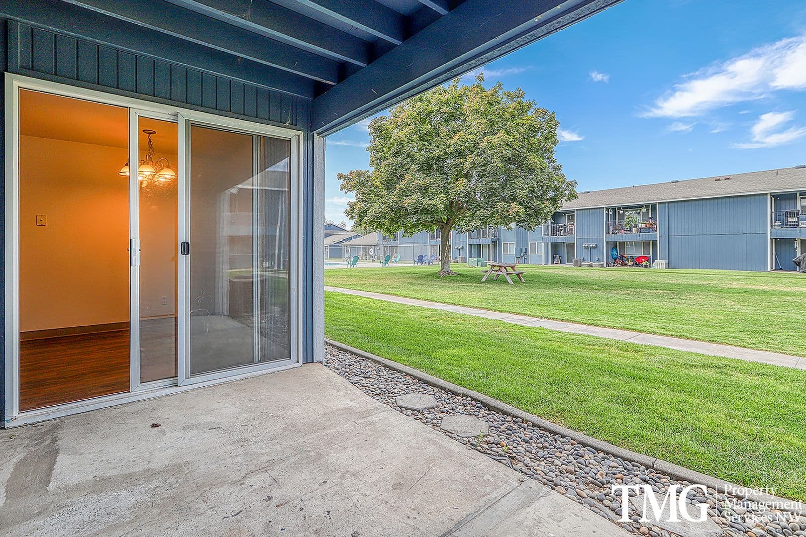 Kennewick Apartment: 440 N Volland