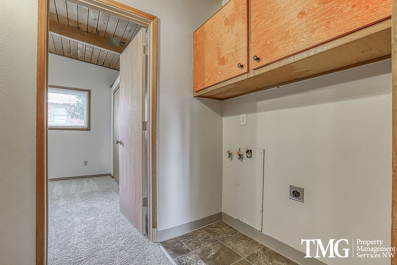 Vancouver Apartment: 2106 & 2108 E 33rd Street
