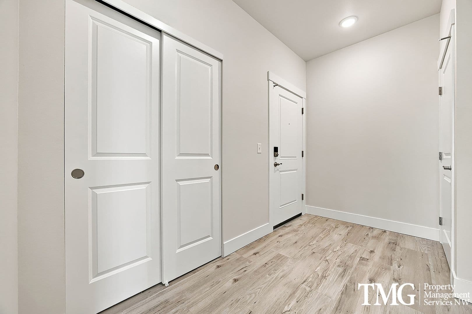 Kennewick Apartment: 7918 W 10th Ave