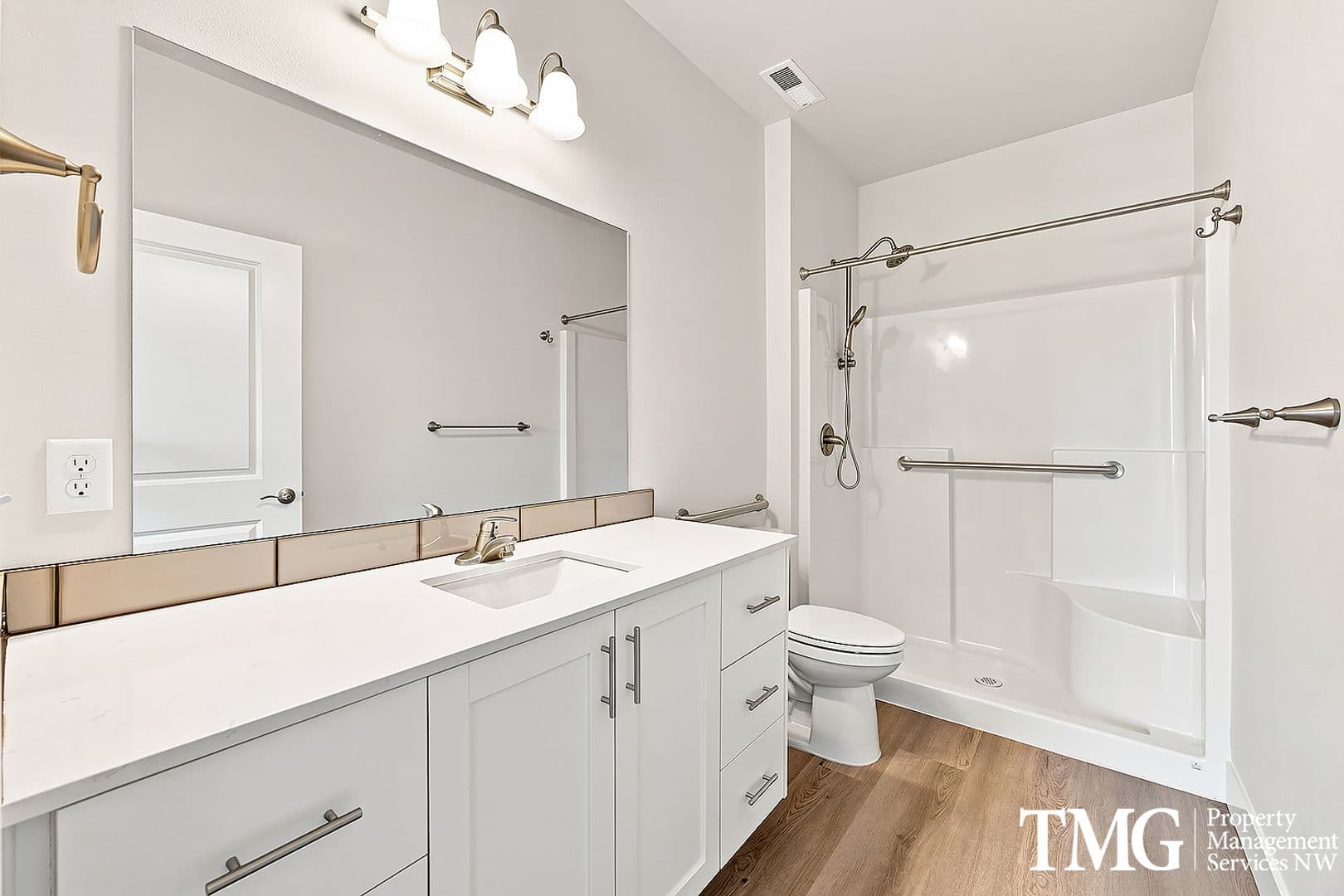 Kennewick Apartment: 7918 W 10th Ave